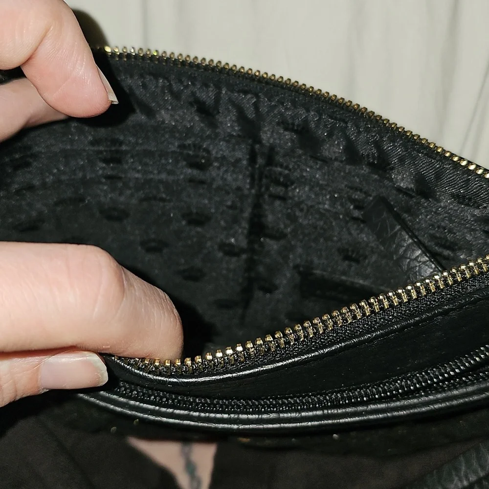 Juicy Couture Bag, Black And Gold. Dont Miss Out! Zipper Pockets And Card Slots